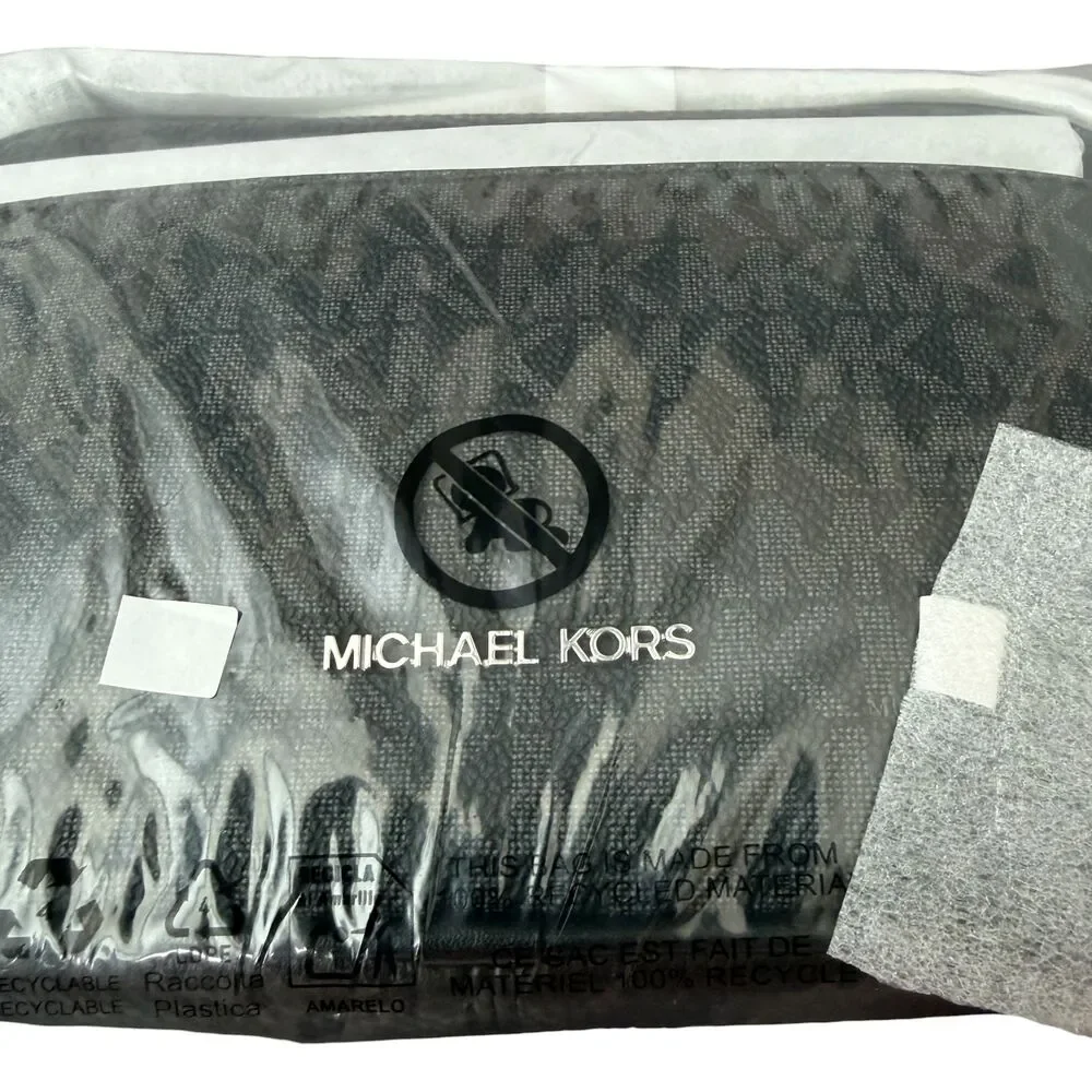 Michael Kors Jet Set Travel Small Logo Camera Crossbody Bag Black NEW Sealed